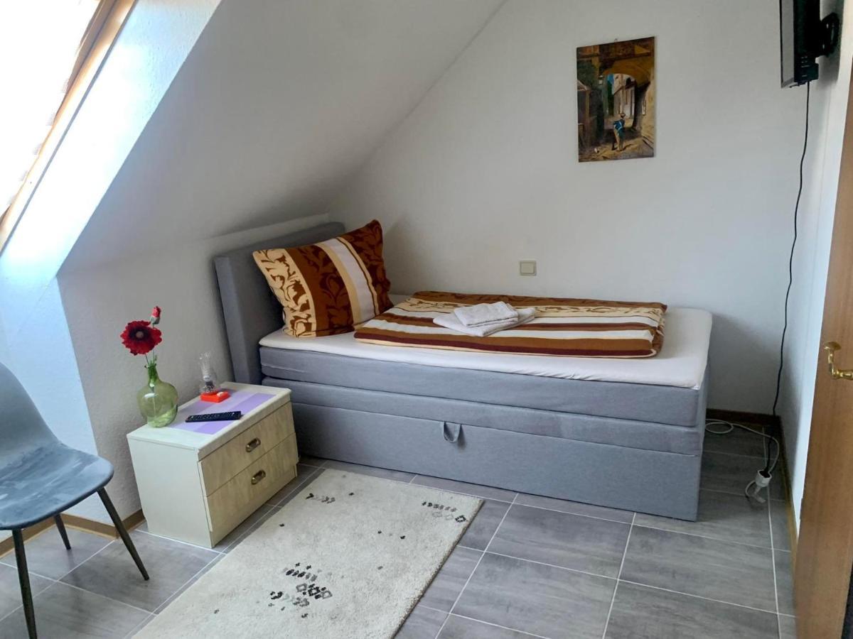 Haus Am Burghain Naumburg  Buitenkant foto